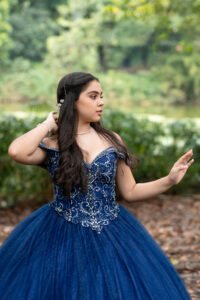 Foto estudio en Itagüí para sesiones inolvidables: quinceañeras, bodas, bautizos, comuniones, parejas y fotografía profesional. Reserva ahora con Wowz Fotografía y captura momentos únicos.