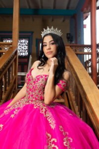 Foto estudio para quinceañeras Medellín y Colombia